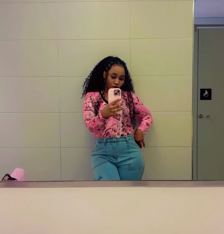 MidnightMischief22 offline XXX-chat