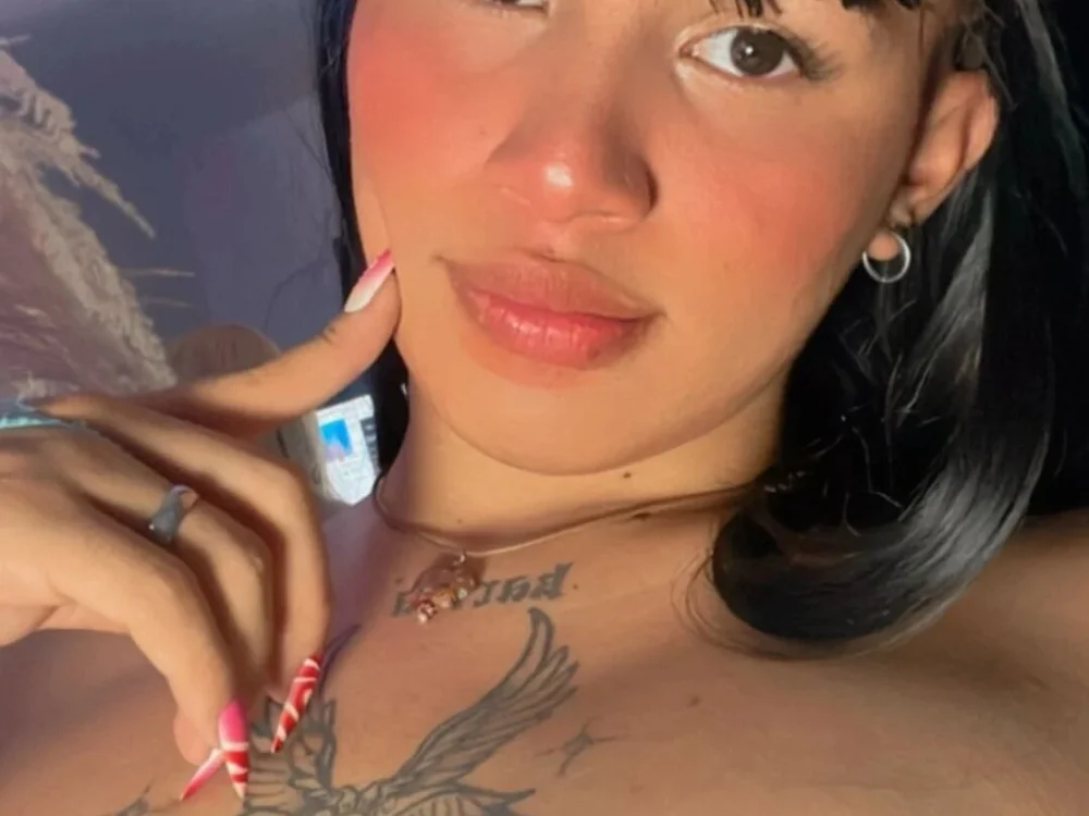 victoria_cutedolln Offline XXX chat