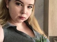 Melina_Hot09's webcam live show