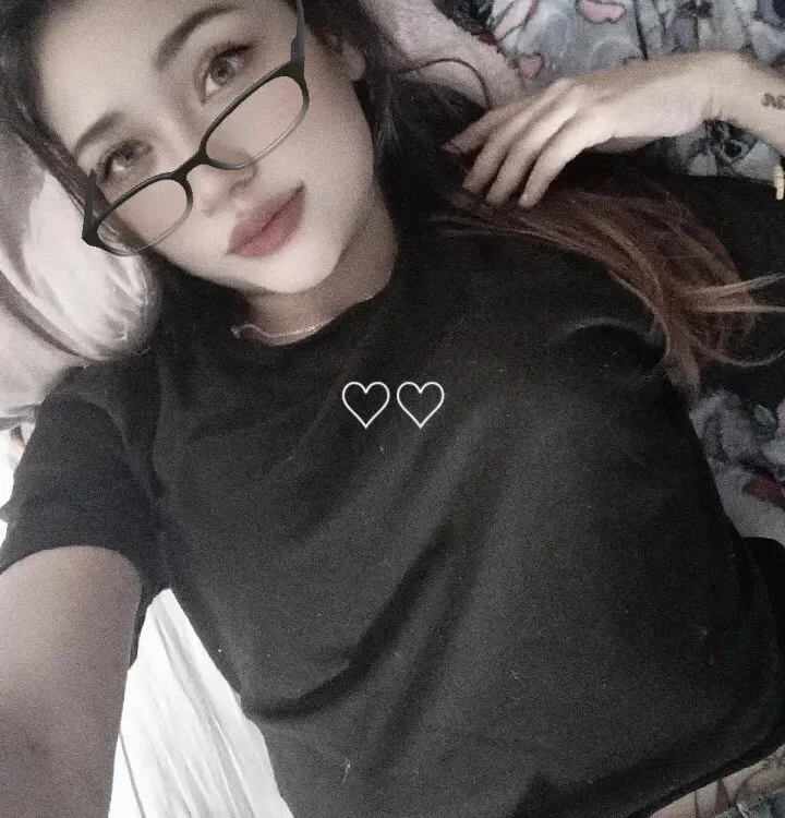 mel_crow's Offline XXX Chat