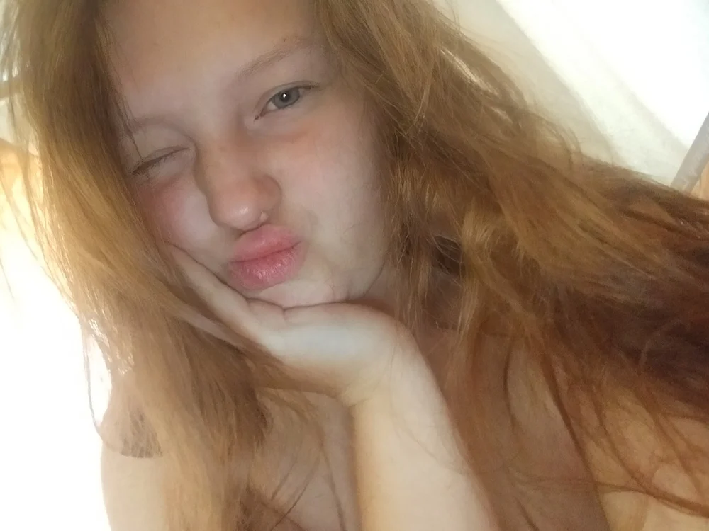 hi__loveee's most recent online preview