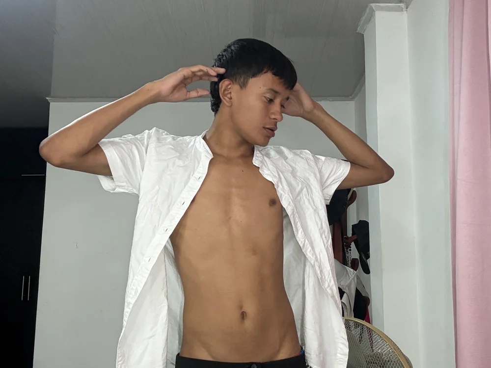 karmenprovig Offline XXX-Chat