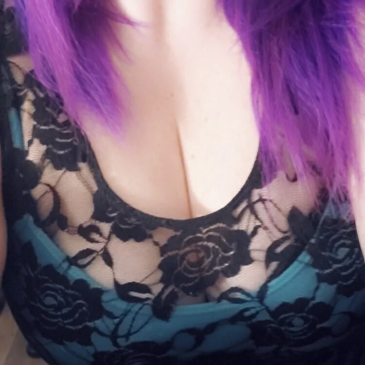 dirtyellabean offline chatrum