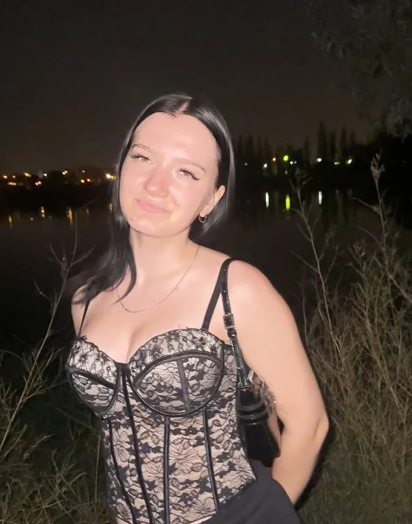 KirysiaMoon Adlı Modelin Çevrimdışı XXX Sohbeti