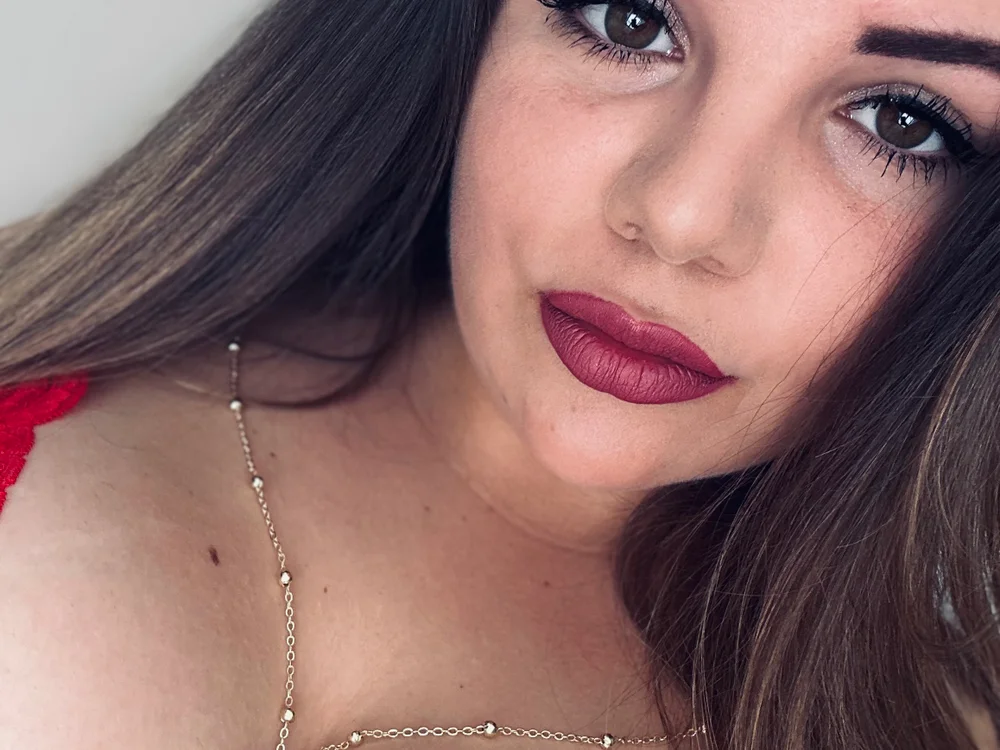 BazsiSzintin Offline XXX chat