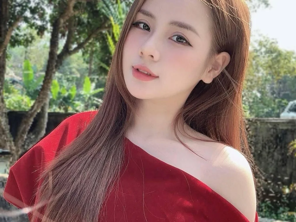 Hello_Anaa's Offline XXX Chat