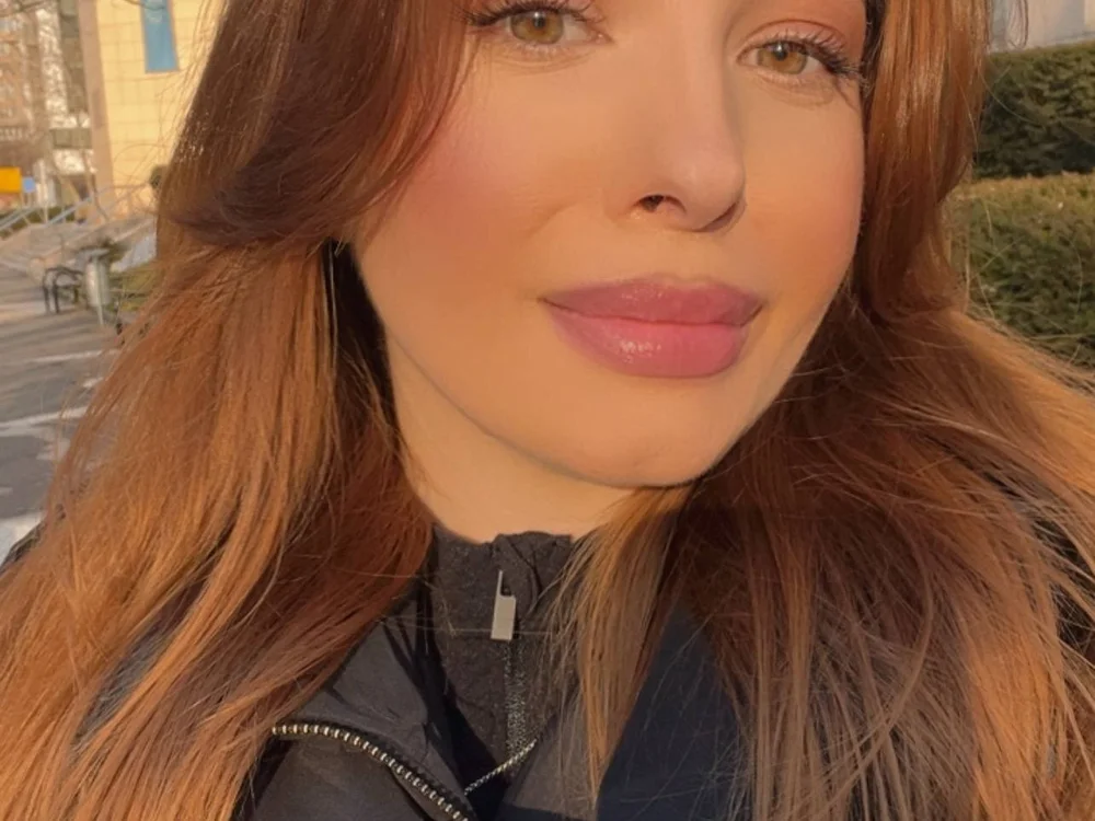 Sembang XXX Luar Talian MiraVolt