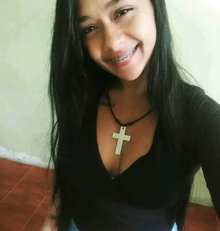 cintia_lee offline chatrum