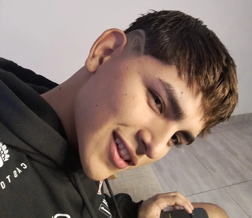 دردشة Lyam_ap الجنسية دون اتصال