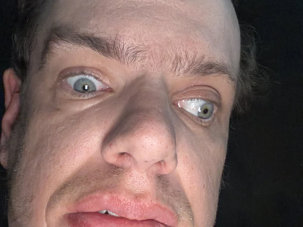 Johnny_Rocket's Offline Chat Room