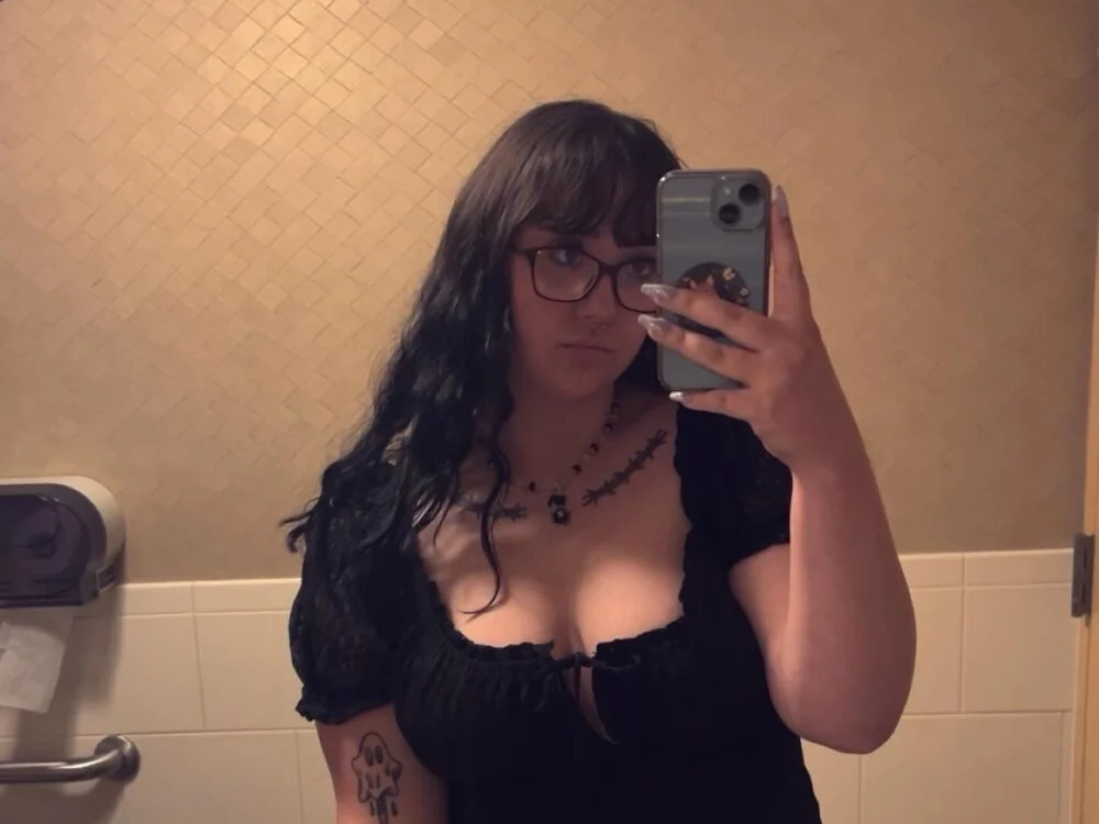 دردشة ghostegirl الجنسية دون اتصال