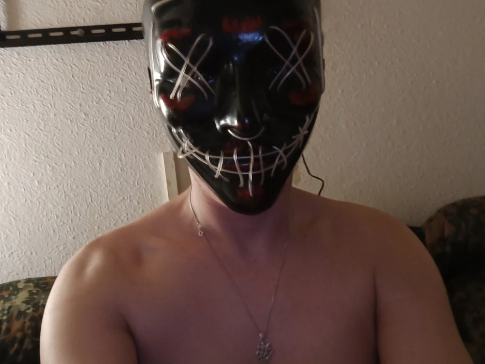 RusselUNDBuubs offline chatrum
