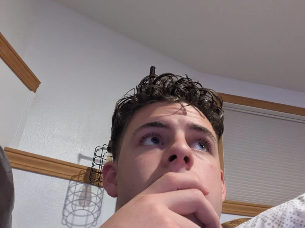 young18dick_'s Offline XXX Chat