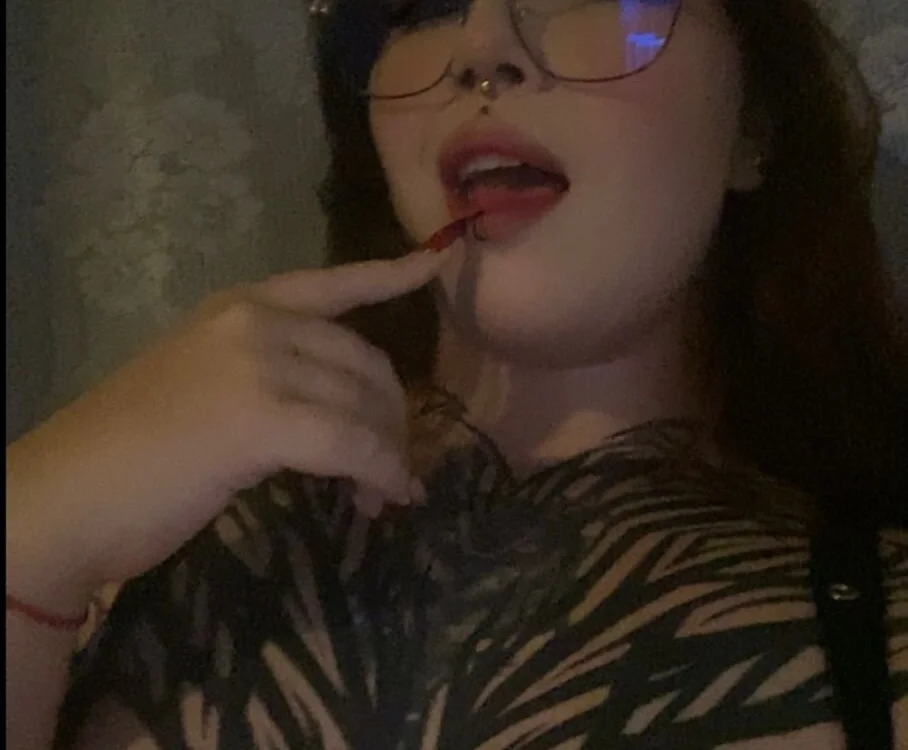 Mia_Ghostt's Offline XXX Chat