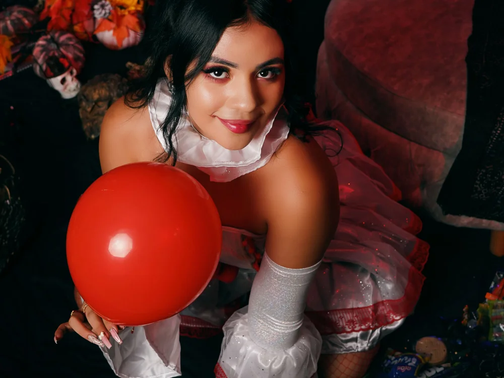 alanna_blaze's Offline XXX Chat
