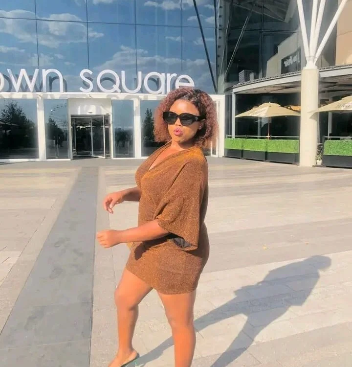 Bustybigasss' Offline XXX Chat