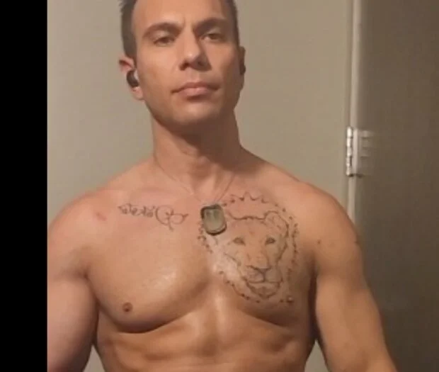 Hugo_Hunterxxx's Offline XXX Chat