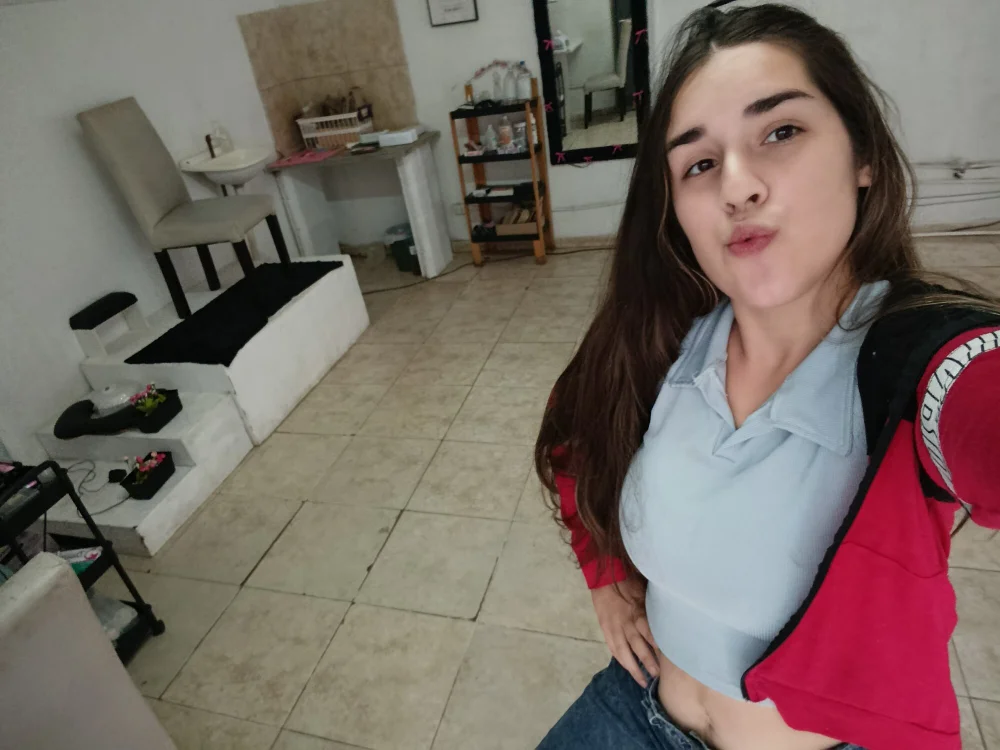 bellapili's Offline Chat Room