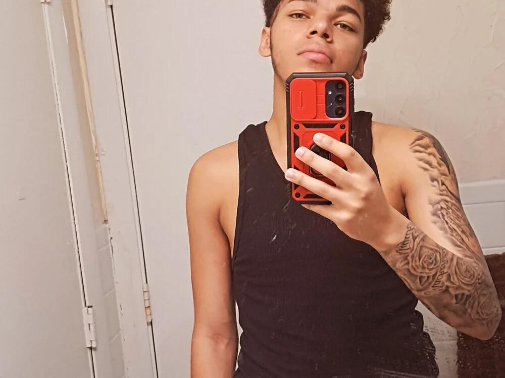 HourlyProtocol's Offline XXX Chat