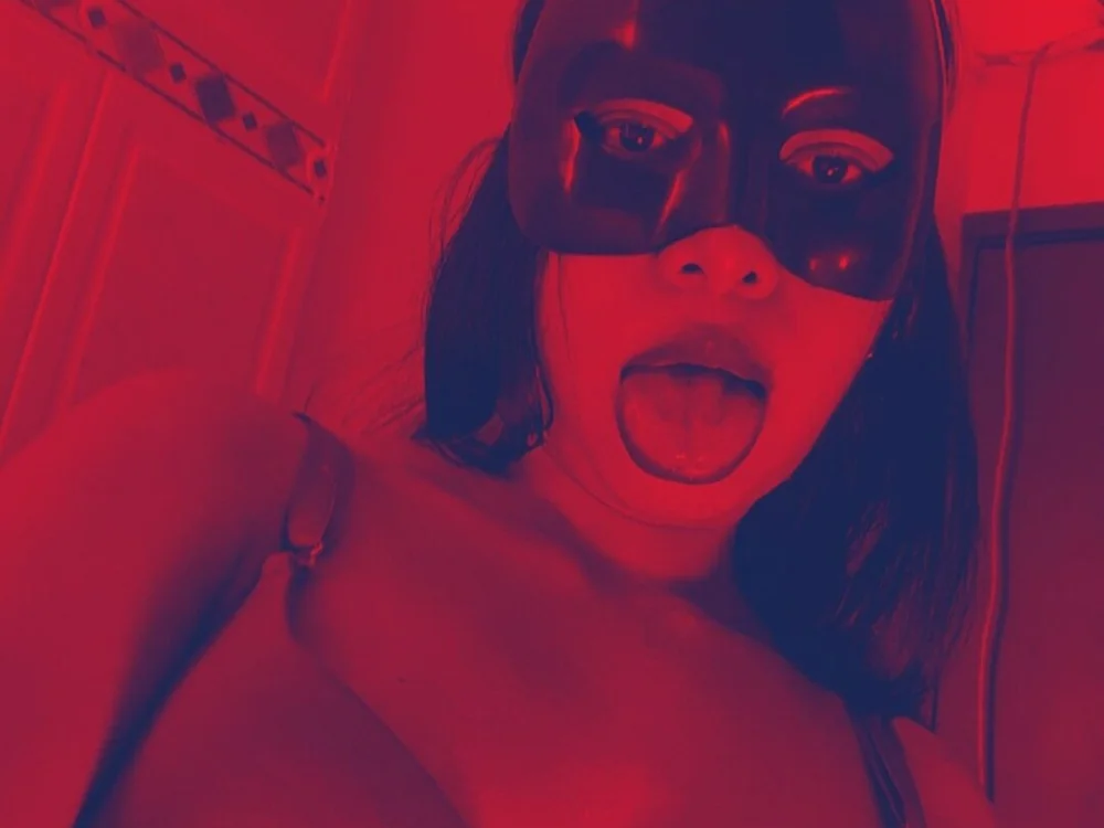 lissamarquez07's Offline Chat Room