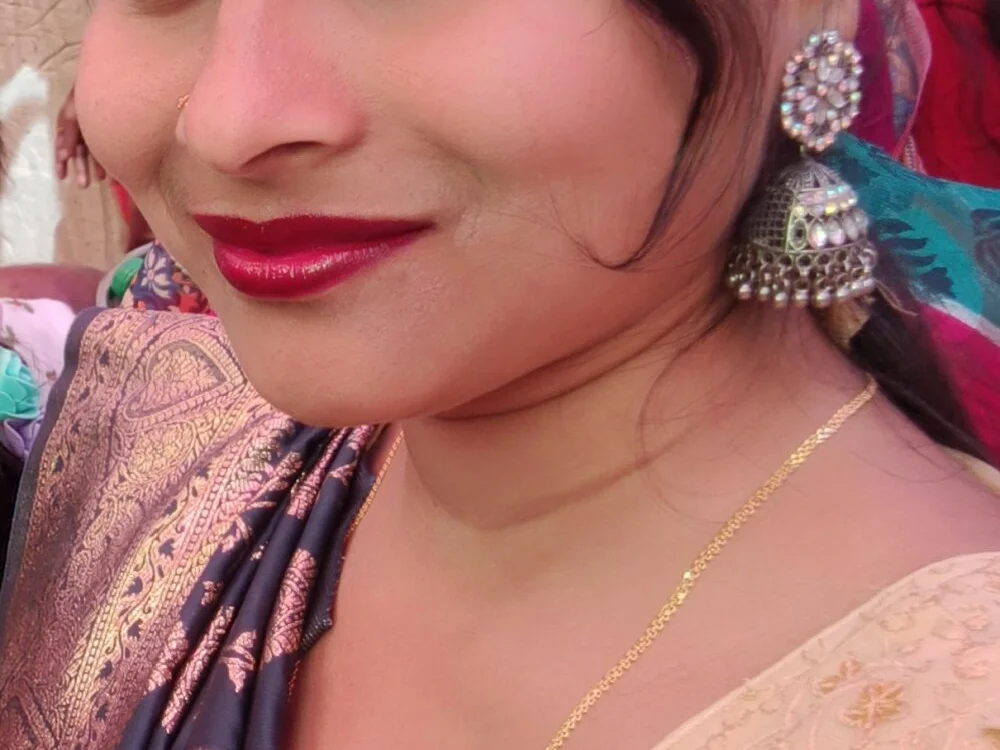 แชท XXX ออฟไลน์ของ SabitaVabi69