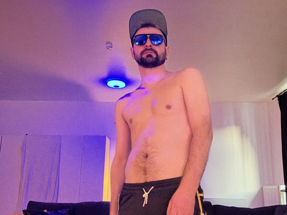 FunWithU88's Offline Chat Room