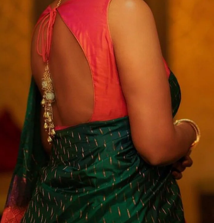 HotSaniha's Offline XXX Chat