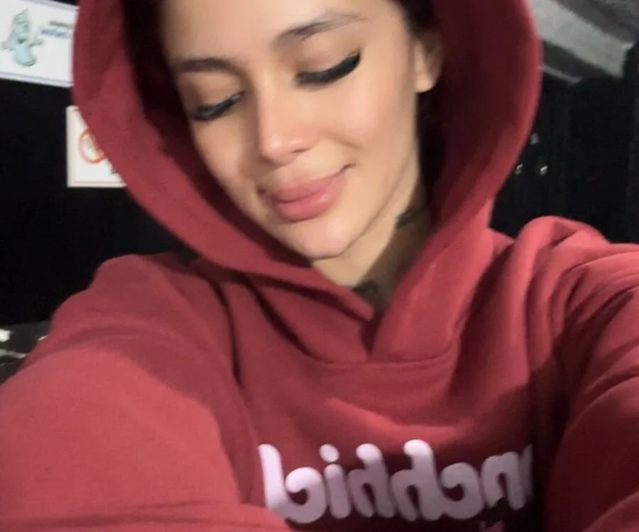 Oliviasims cam model