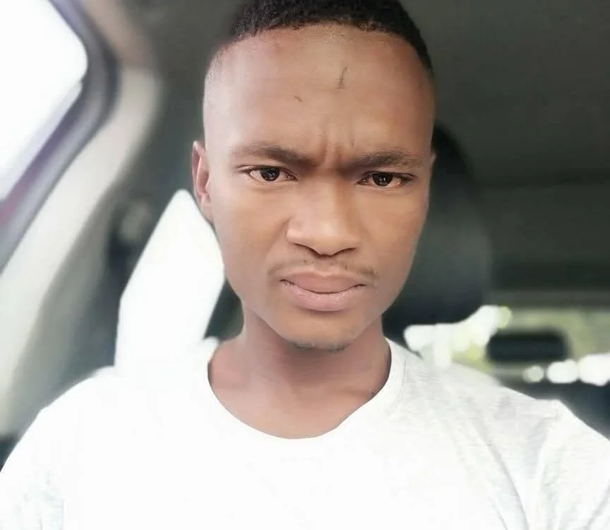 Din_pablo অফলাইন XXX চ্যাট