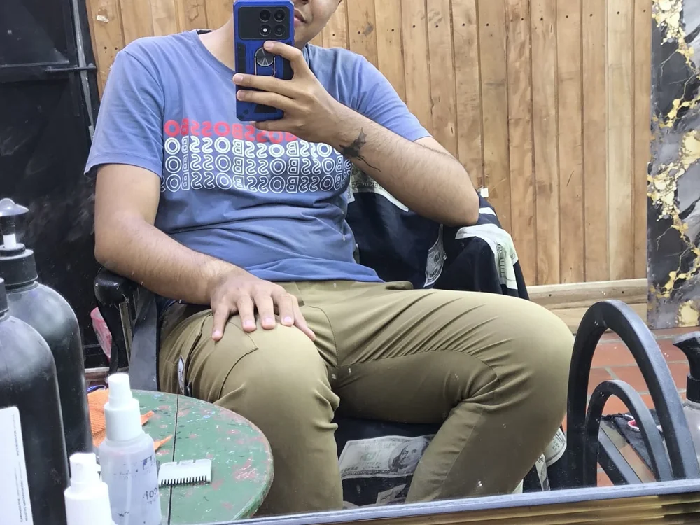 Alejandroo-20 Chat XXX offline