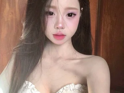 Lysa_cutee Female Asianfootfetish Live Cam Striptease