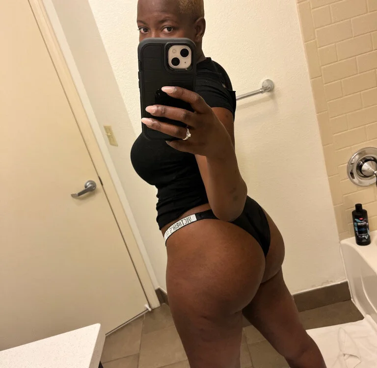 Rhamia's Offline XXX Chat