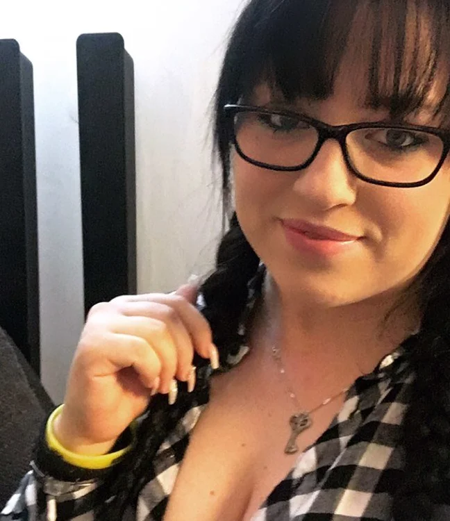 Only18Now's Offline Chat Room