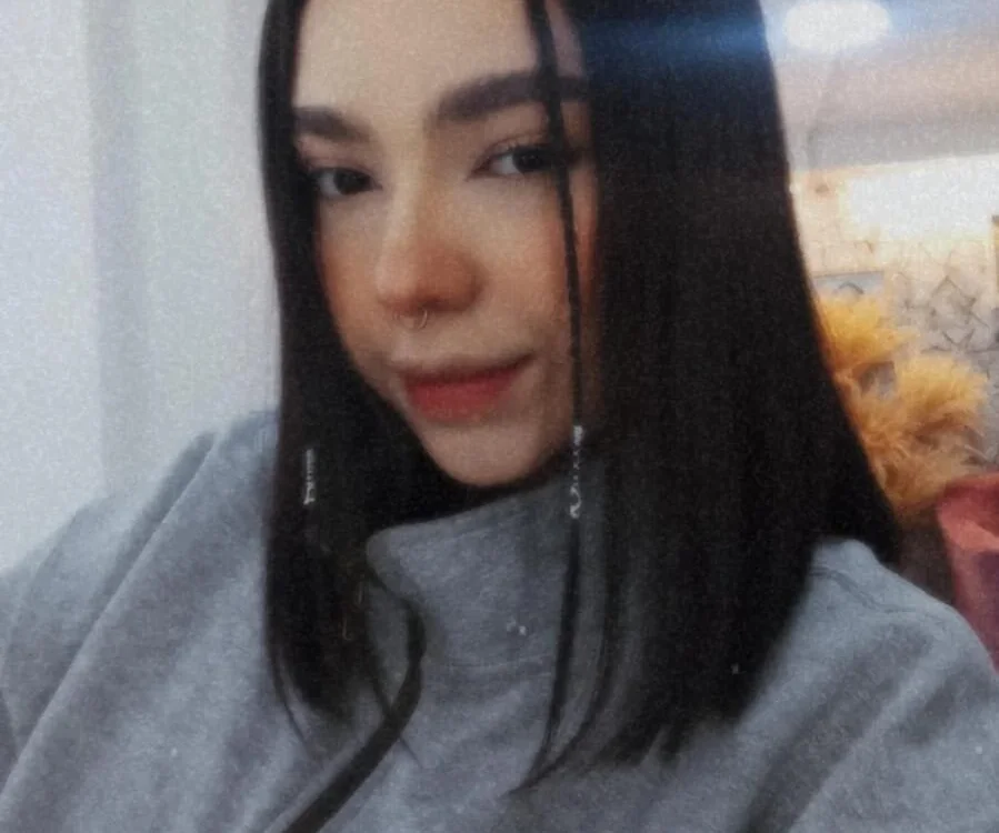 ashley_shadows' Offline Chat Room
