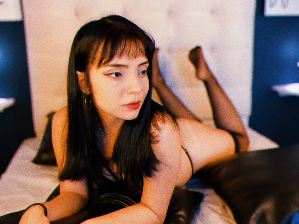 QueenRoose's Offline XXX Chat