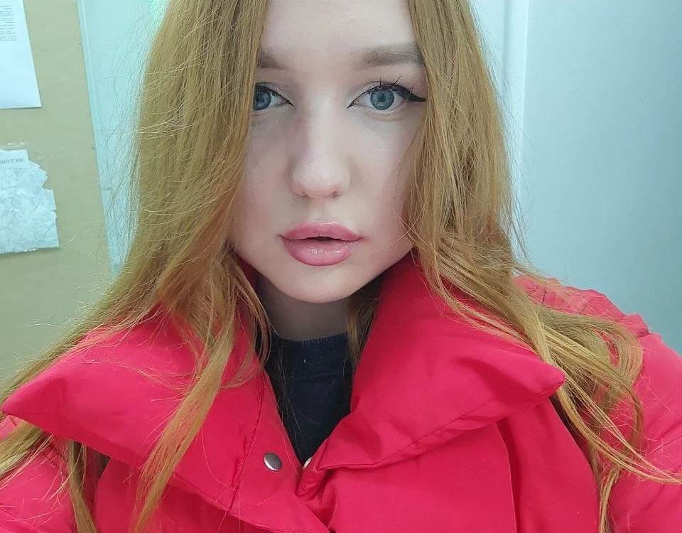EllieBrightt's Offline Chat Room