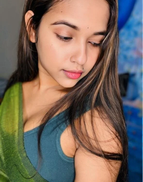 ayesha12's Offline XXX Chat