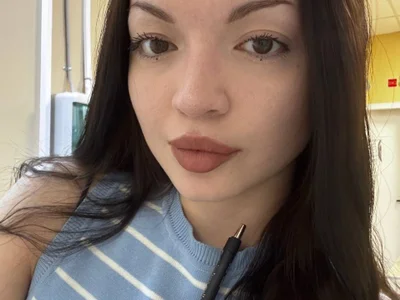 LisaAllen — live female cam