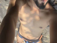 Stoner-boii-Cloudy-arhan 现场XXX聊天