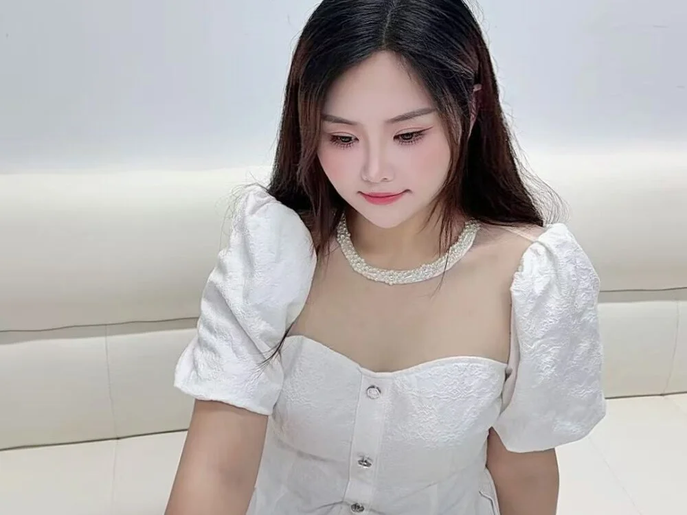 linlinjiang33's Offline XXX Chat