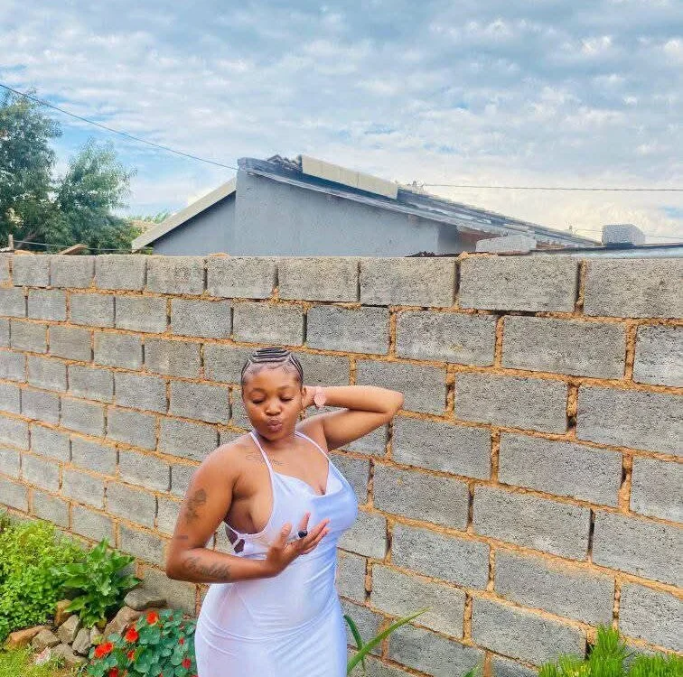 Prettyface22 offline XXX-chat