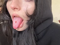 GothCuteOne's Offline Chat Room