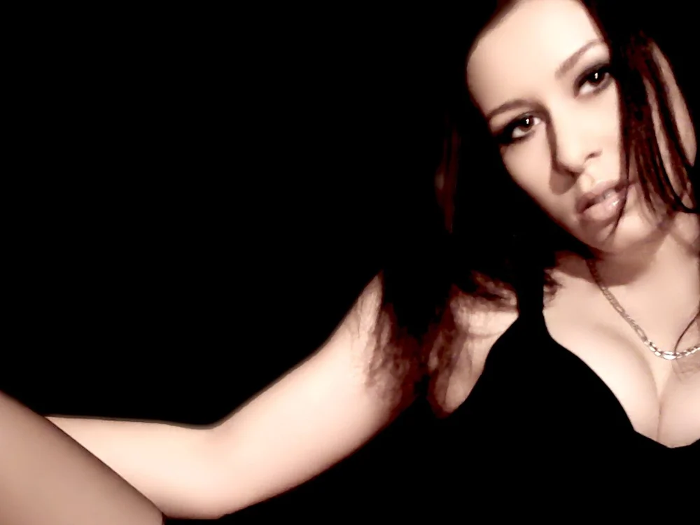 iam_Desire's most recent online preview
