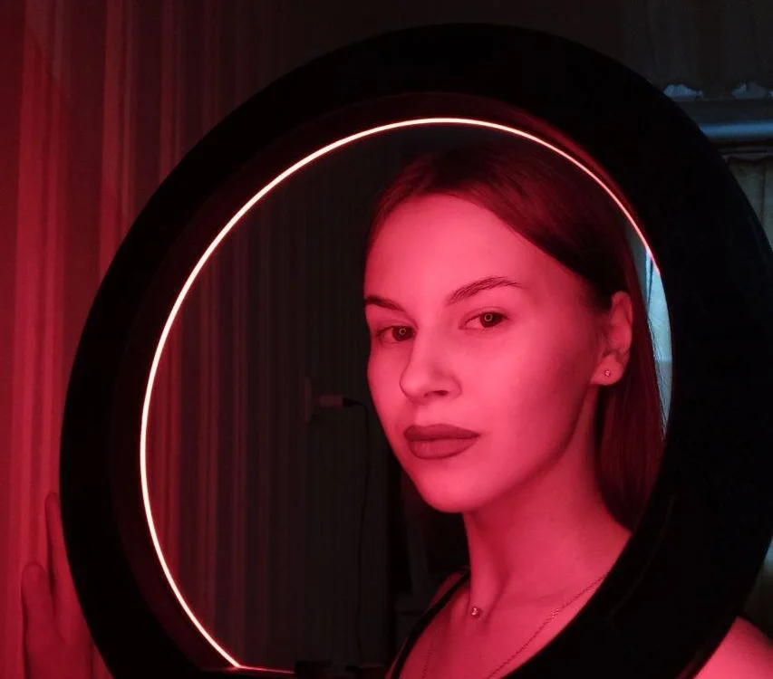 ElviaFairall's Offline XXX Chat