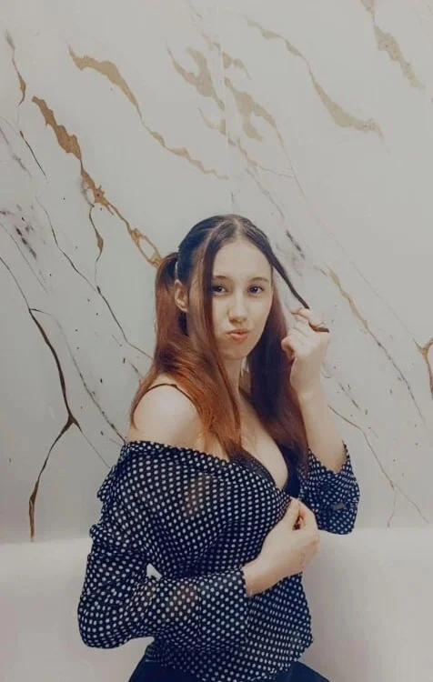 LucettaCornwall's Offline XXX Chat