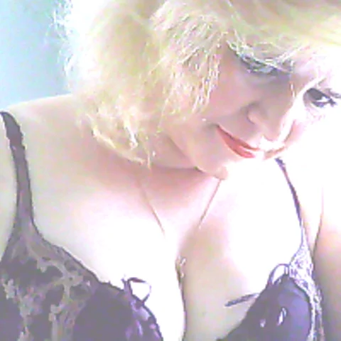 Ellina's Offline XXX Chat