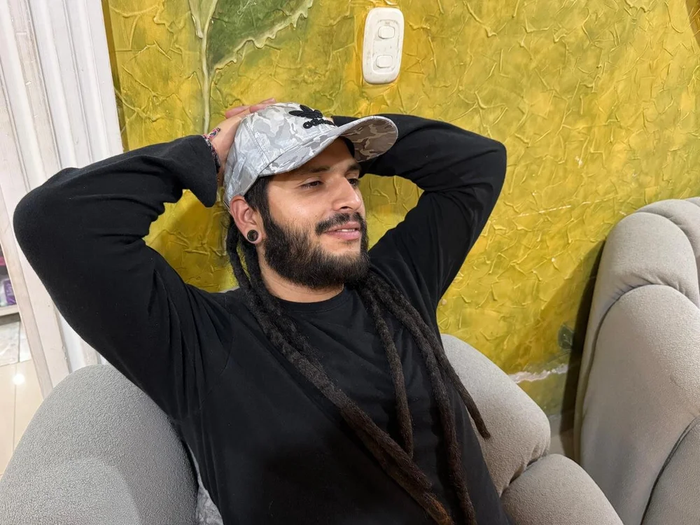 KhalidHassam offline chatrum