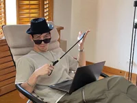 qwen000's webcam live show