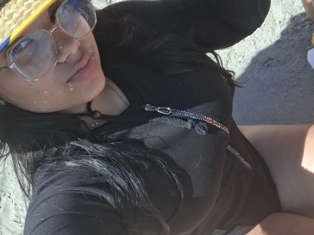 carmen1004's Offline XXX Chat