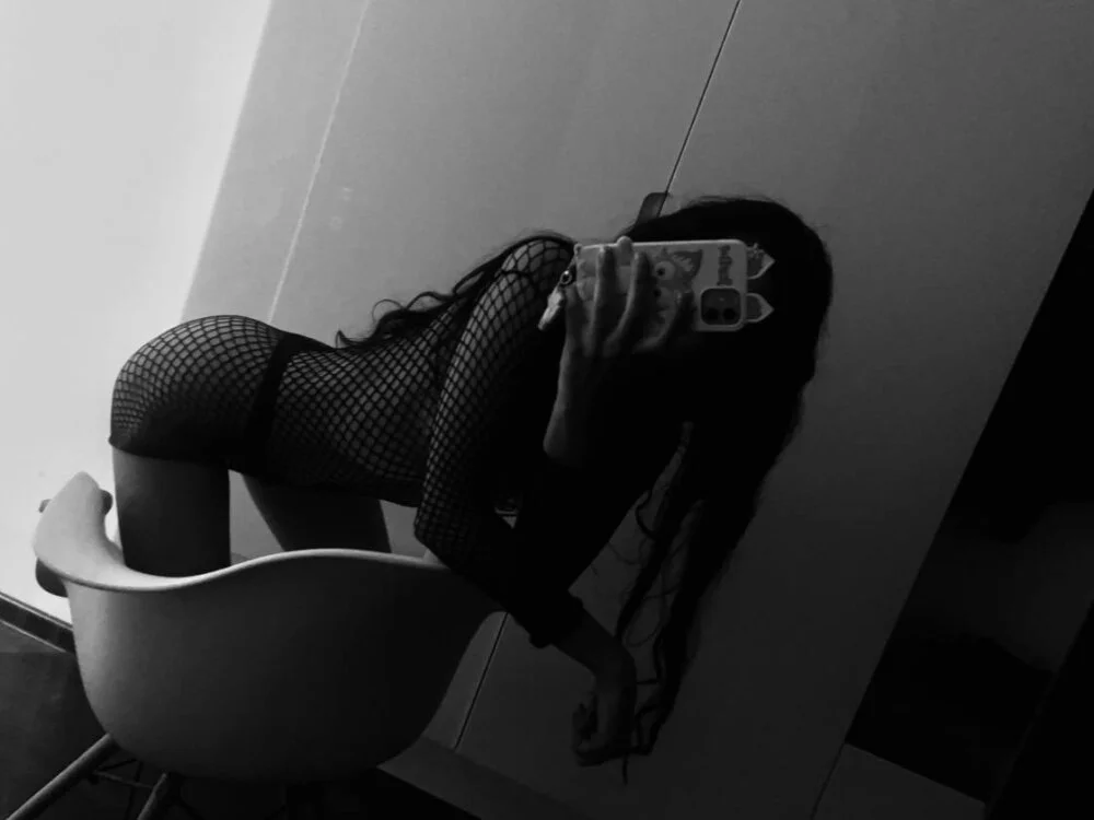 Shadow_Dance Chat XXX offline